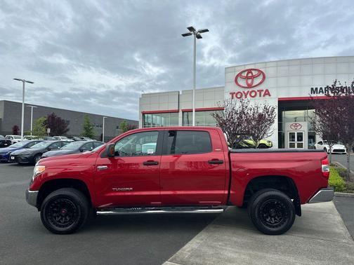 Barcelona Red Metallic 2017 Toyota Tundra SR5