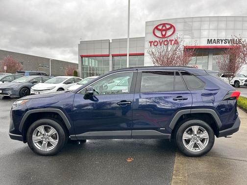 2025 Toyota RAV4 Hybrid XLE