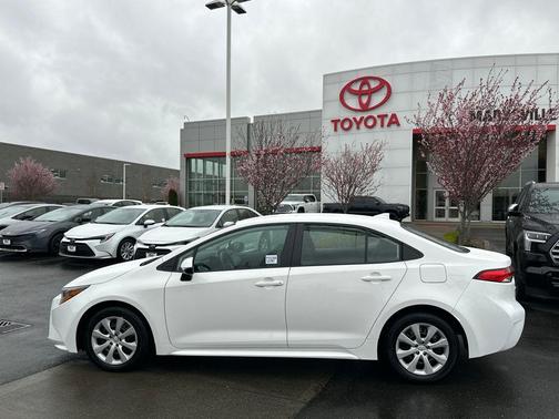 2025 Toyota Corolla LE