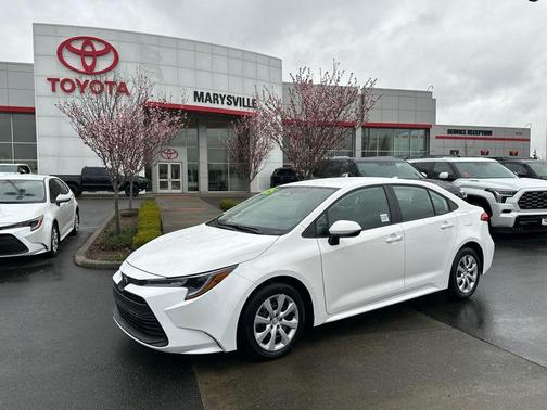 2025 Toyota Corolla LE