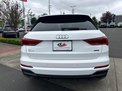 Ibis White 2023 Audi Q3 Premium 45 TFSI S line quattro Tiptronic