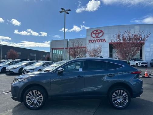 2024 Toyota Venza XLE