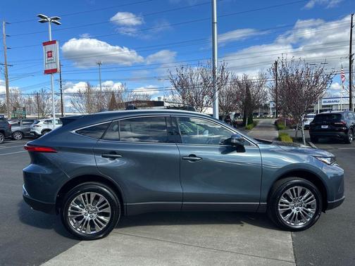 2024 Toyota Venza XLE