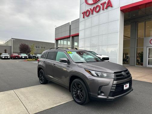 2019 Toyota Highlander SE