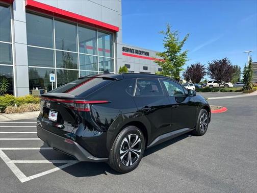 2025 Toyota bZ4X XLE