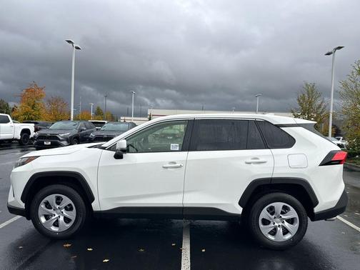 2025 Toyota RAV4 LE
