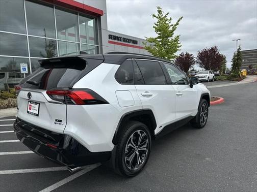 2025 Toyota RAV4 Hybrid SE
