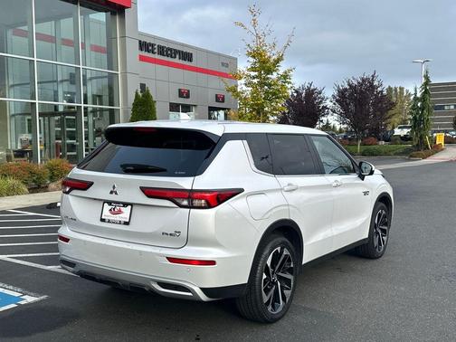 2024 Mitsubishi Outlander PHEV SE S-AWC