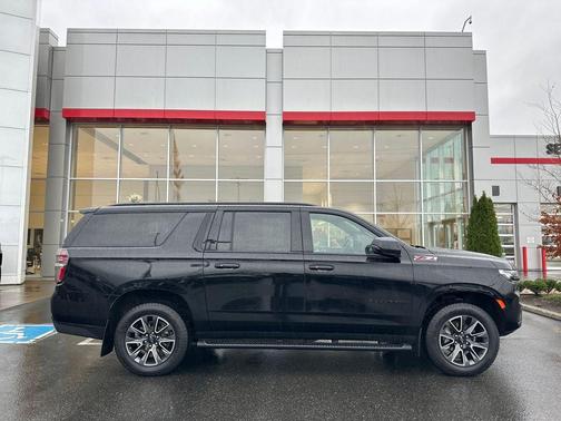 2023 Chevrolet Suburban 4WD Z71