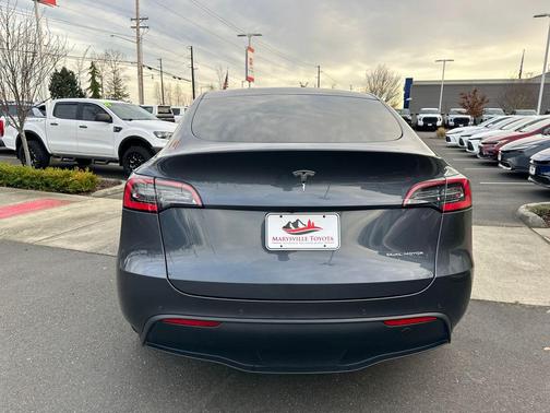 2021 Tesla Model Y Long Range Dual Motor All-Wheel Drive