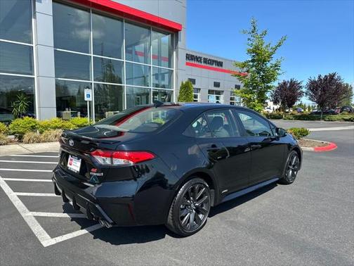 2024 Toyota Corolla Hybrid SE