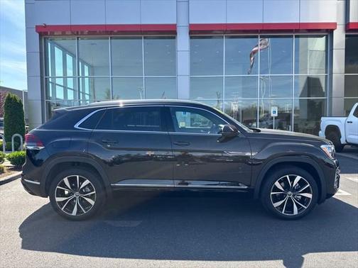 2024 Volkswagen Atlas Cross Sport 2.0T SEL Premium