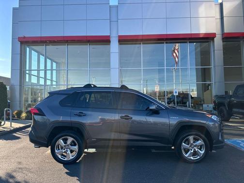 2021 Toyota RAV4 Hybrid XLE Premium