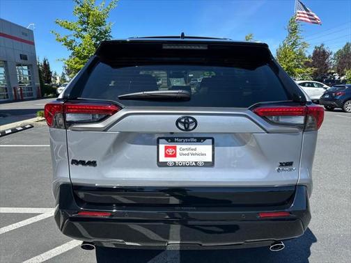 2025 Toyota RAV4 Hybrid SE