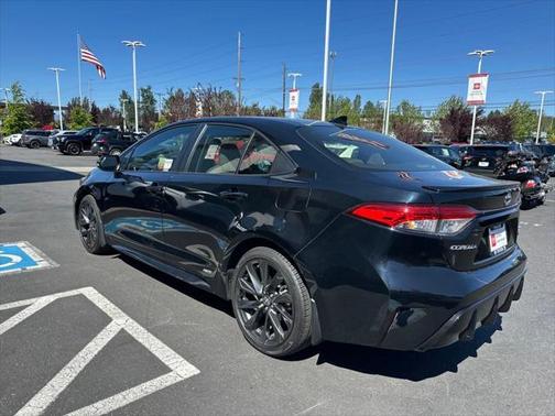 2024 Toyota Corolla Hybrid SE