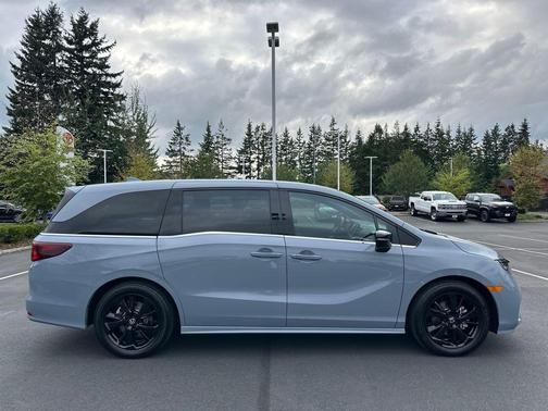 2024 Honda Odyssey Sport