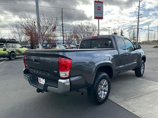 2016 Toyota Tacoma SR5
