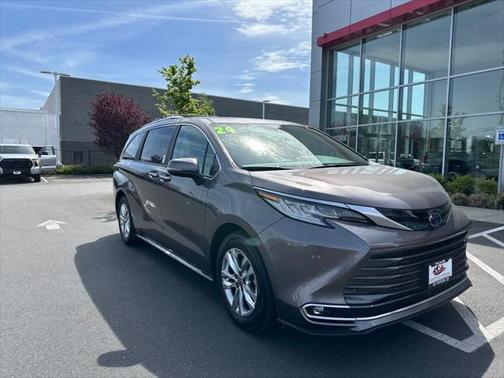 2024 Toyota Sienna Limited 7-Passenger