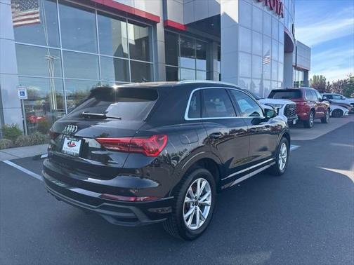 2024 Audi Q3 Premium 45 TFSI S line quattro Tiptronic
