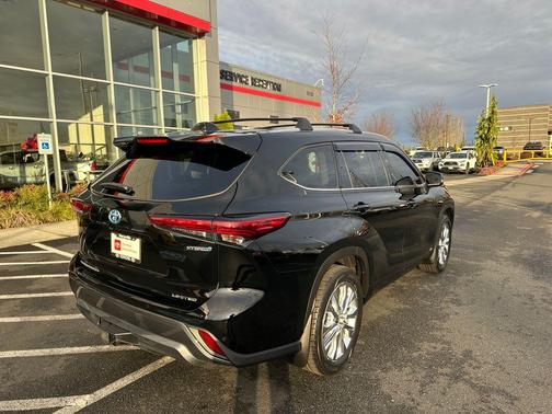 2023 Toyota Highlander Hybrid Limited