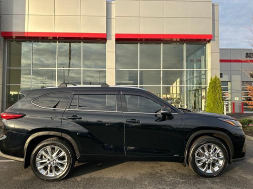 2023 Toyota Highlander Hybrid Limited
