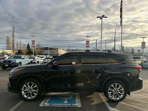 2023 Toyota Highlander Hybrid Limited