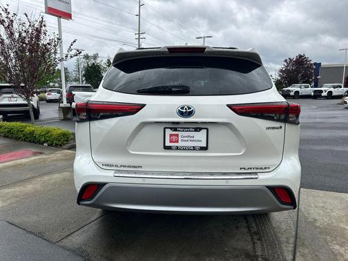 Blizzard Pearl 2020 Toyota Highlander Hybrid Platinum