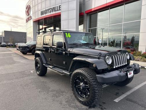 2016 Jeep Wrangler Unlimited Sahara