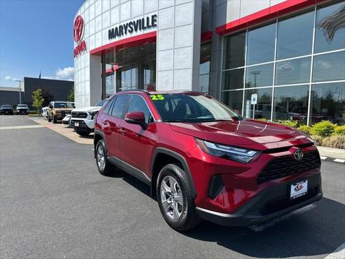 2025 Toyota RAV4 XLE
