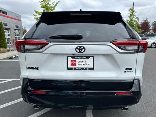 2025 Toyota RAV4 Hybrid SE