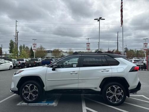 2025 Toyota RAV4 Hybrid SE