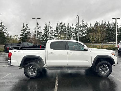 2017 Toyota Tacoma SR5