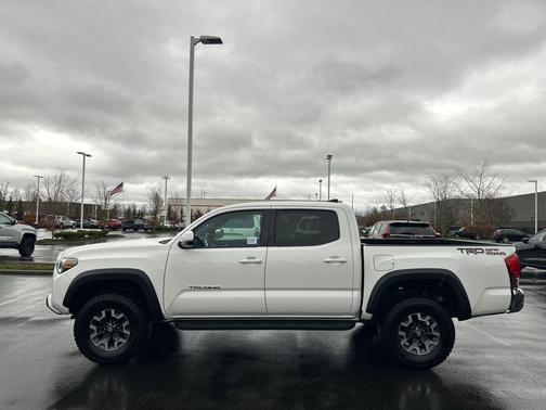2017 Toyota Tacoma SR5