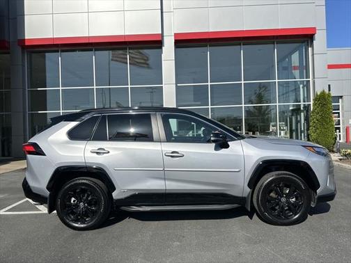 2023 Toyota RAV4 Hybrid SE