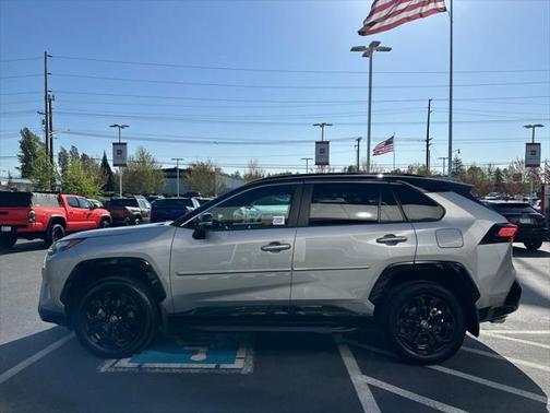 2023 Toyota RAV4 Hybrid SE
