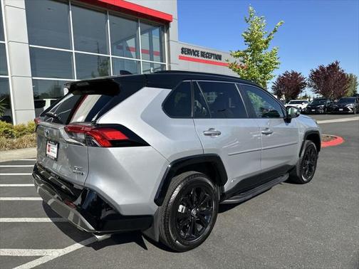 2023 Toyota RAV4 Hybrid SE
