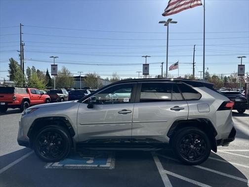 2023 Toyota RAV4 Hybrid SE