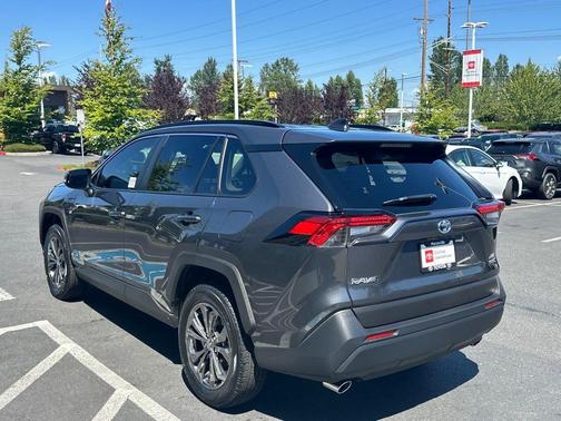 2023 Toyota RAV4 Hybrid XLE Premium