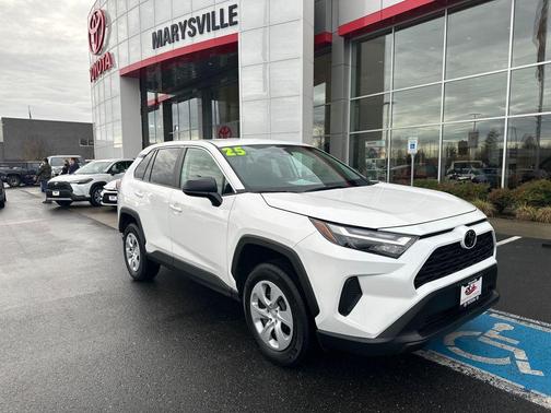 2025 Toyota RAV4 LE