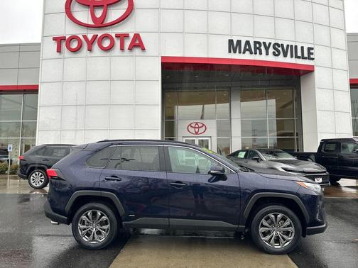 2022 Toyota RAV4 Hybrid XLE Premium