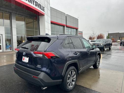 2022 Toyota RAV4 Hybrid XLE Premium