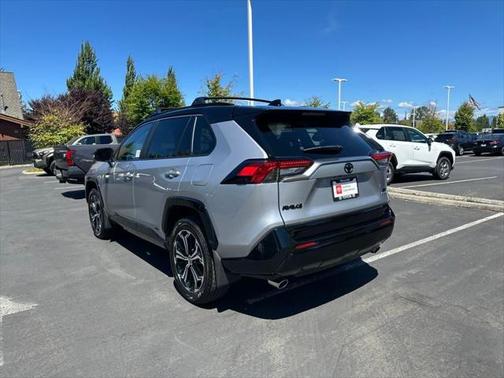 2025 Toyota RAV4 Hybrid SE