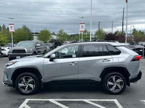 2025 Toyota RAV4 Hybrid SE