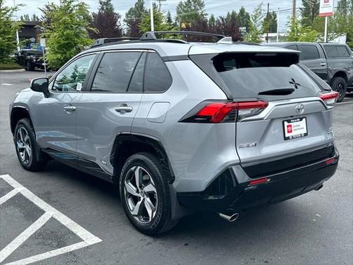 2025 Toyota RAV4 Hybrid SE