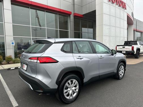 2024 Toyota Corolla Cross L