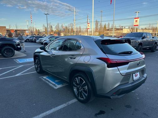 2021 Lexus UX 250h Base