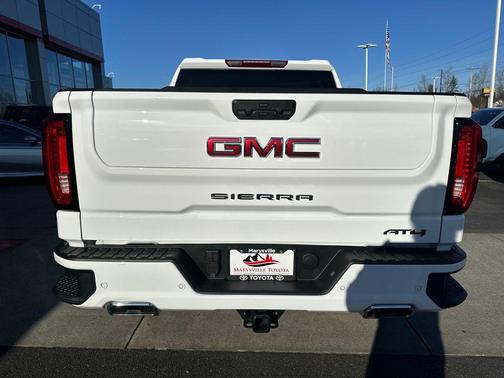 2025 GMC Sierra 1500 AT4