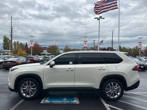 2024 Toyota Grand Highlander Platinum