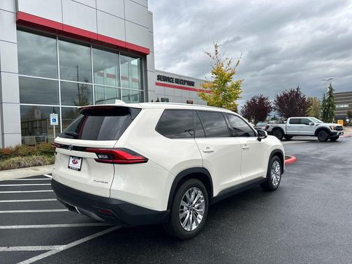 2024 Toyota Grand Highlander Platinum