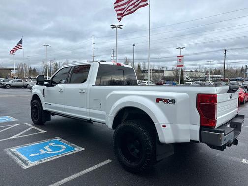 2022 Ford F-350 Lariat